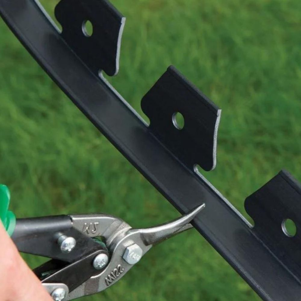 Flexible garden edging kit